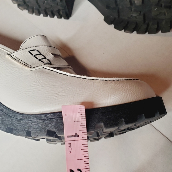 Dirty Laundry White Chunky Heel Loafers - Picture 12 of 13